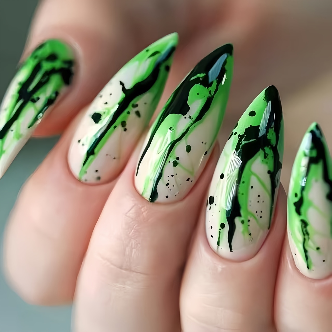 TEMU 24pcs Set Spicy Fluorescent Green Ink Splatter Long Press-on Nails, Style Pointed Tip Nails, Contrast Color Fake Nail Stickers, Glossy