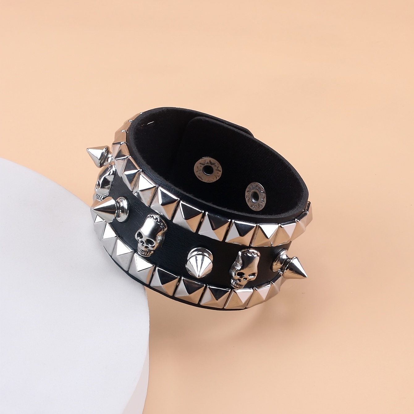 TEMU 1pc Gothic Style Spiked Rivet Skull Pu Punk Unisex Fashion Bracelet, Suitable For Daily Wear, Rock Parties, And Styling