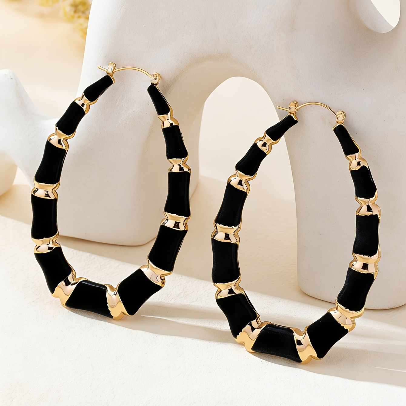 TEMU A Pair Of Stylish And Unique Enamel Oval Earrings For Women