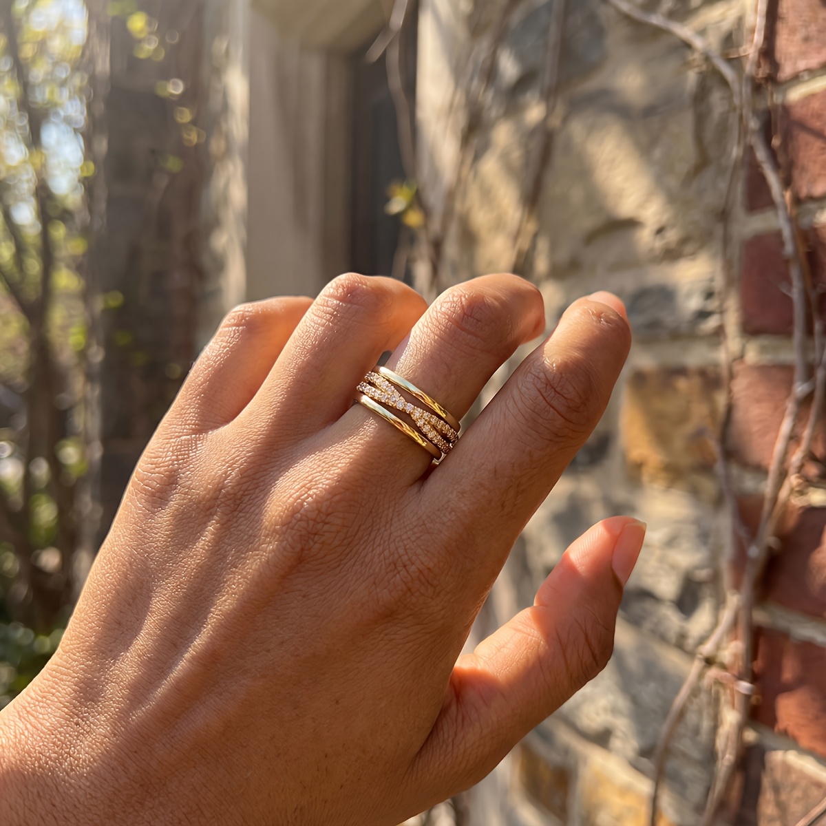 Women's Elegant Crossed Lines Ring, Versatile for Daily Use