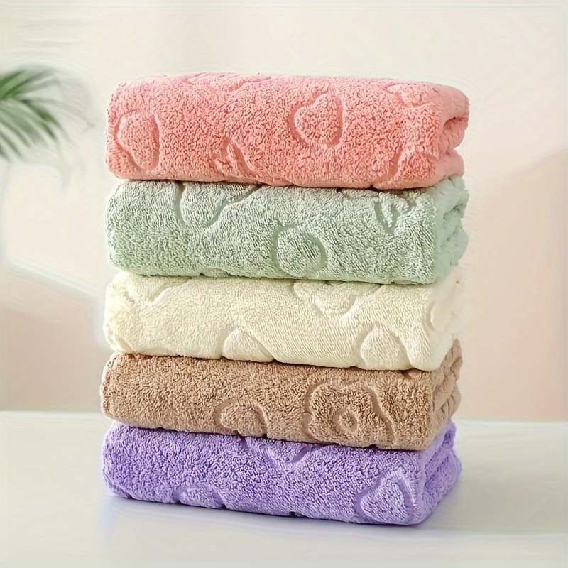 

4pcs Cute Bear And Flower Embossed Hand Towels, Soft And Absorbent Face Towels, Quick Drying Daily Towels, Suitable For Men And Women, High-end Towel Gifts, Bathroom Supplies, Home Supplies