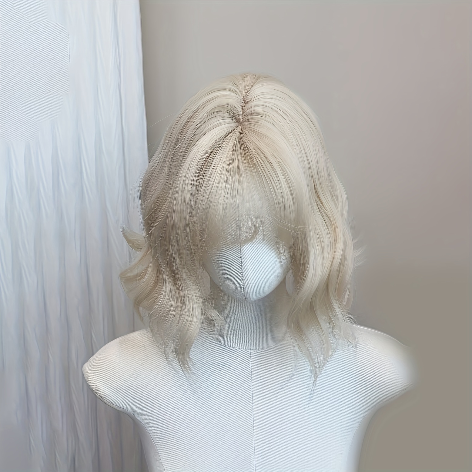 TEMU A 12-inch Bob Wig With Platinum Blonde Bangs Suitable For Everyone, Everyday Fluffy And , Universal For Halloween Parties And Gatherings.