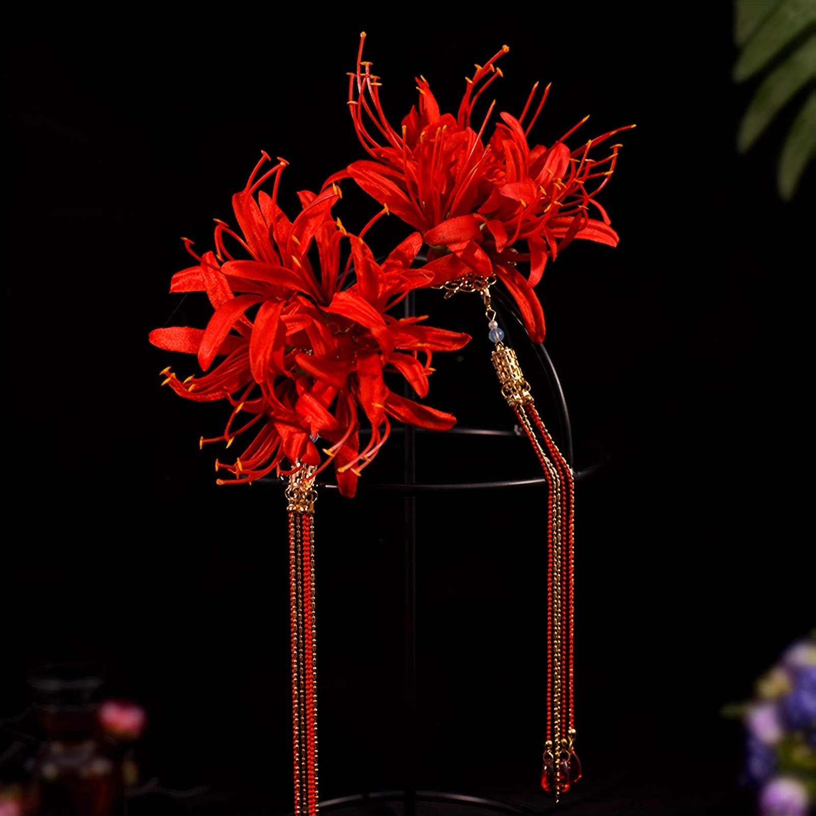 

Simulated Flower Hairpin Fine Workmanship Red Magic Lily Tassel Hairpin For Birthday Stage Party Show