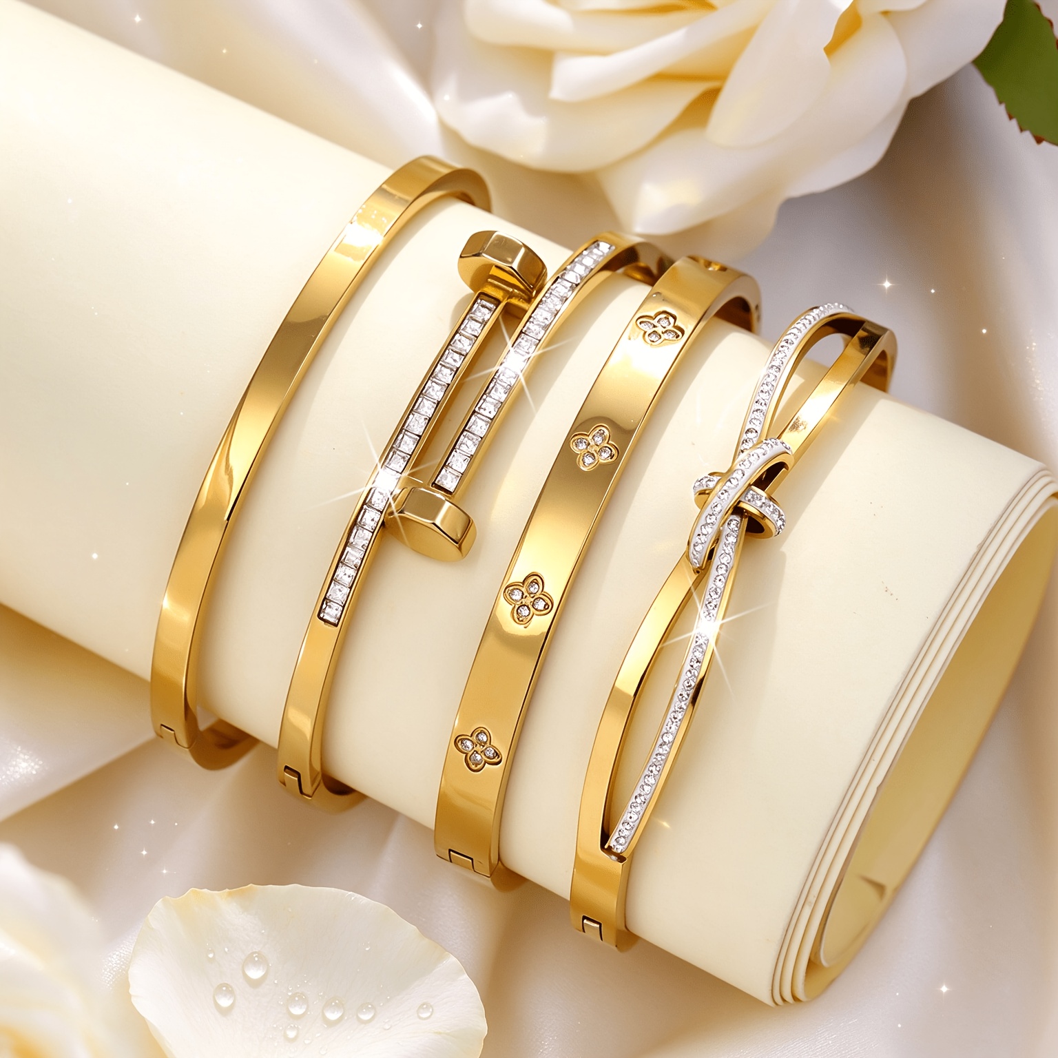 4pc Women's Light Luxury Bracelet Set with Clover Engraved Design