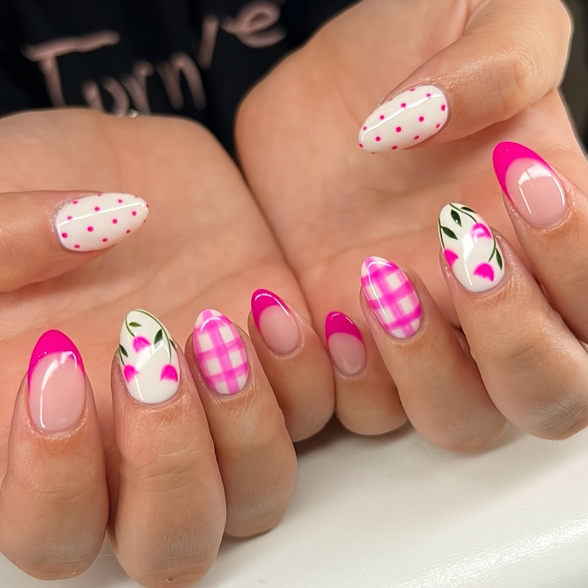 TEMU 24pcs Set, -on Nail Tips, Short Oval Shape, Y2k , Floral Nail Art Patterns, In White, Pink, And Green; Polka Dot Nails, Pointed Tip Design, With