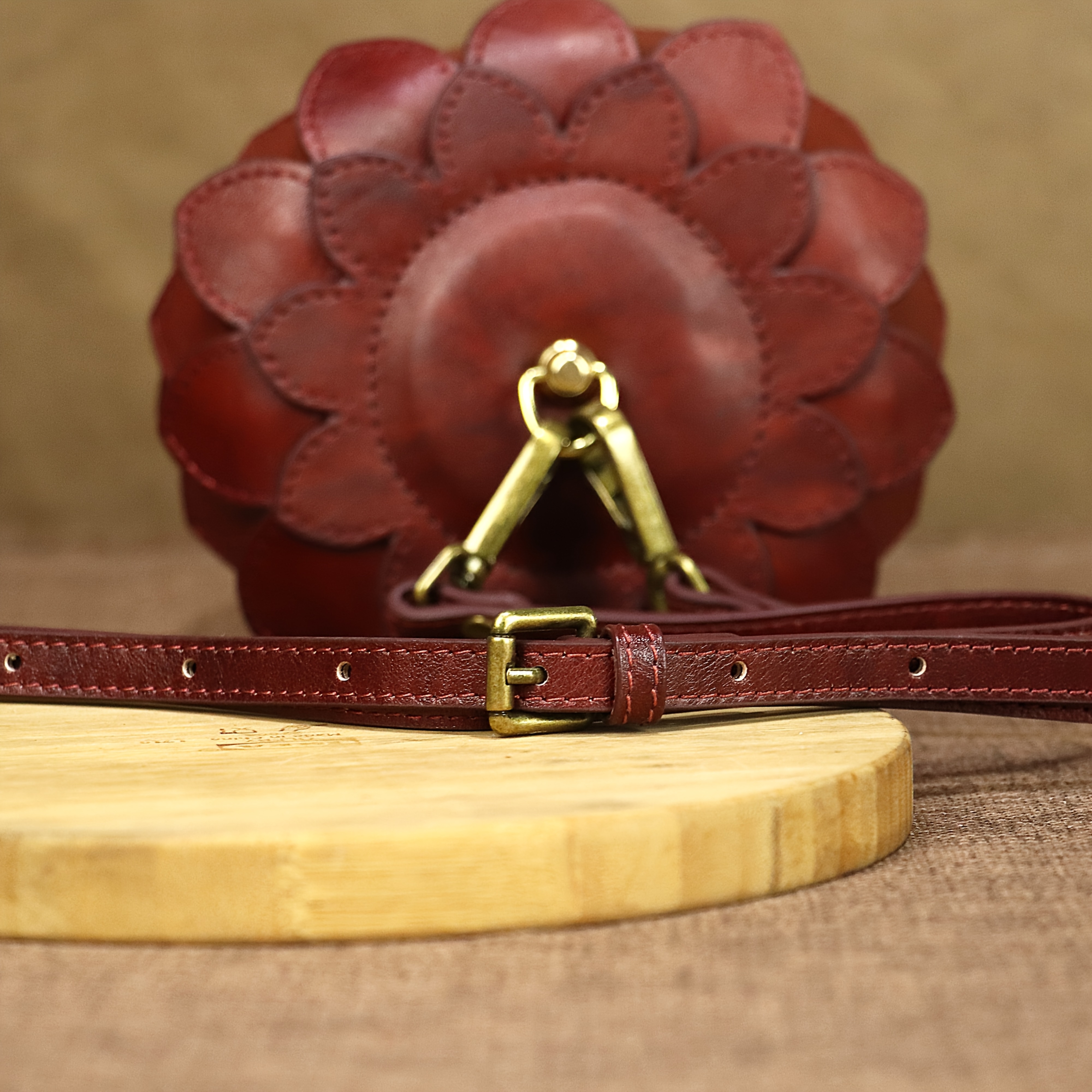 Women'S Genuine Leather Handbag - Vintage Purse with Adjustable Strap, Spacious Interior for iPhone, Makeup, Cards, Keys - Elegant Everyday & Formal Bag - Durable & Easy-Clean - Perfect Gift for Women, Ladies Handbags, Card Holder, Classic Design, Sturdy Construction, Compact Handbag, Professional Women, Stylish Accessory, Highquality Stitching, Shoulder Bag, Fashion Lovers