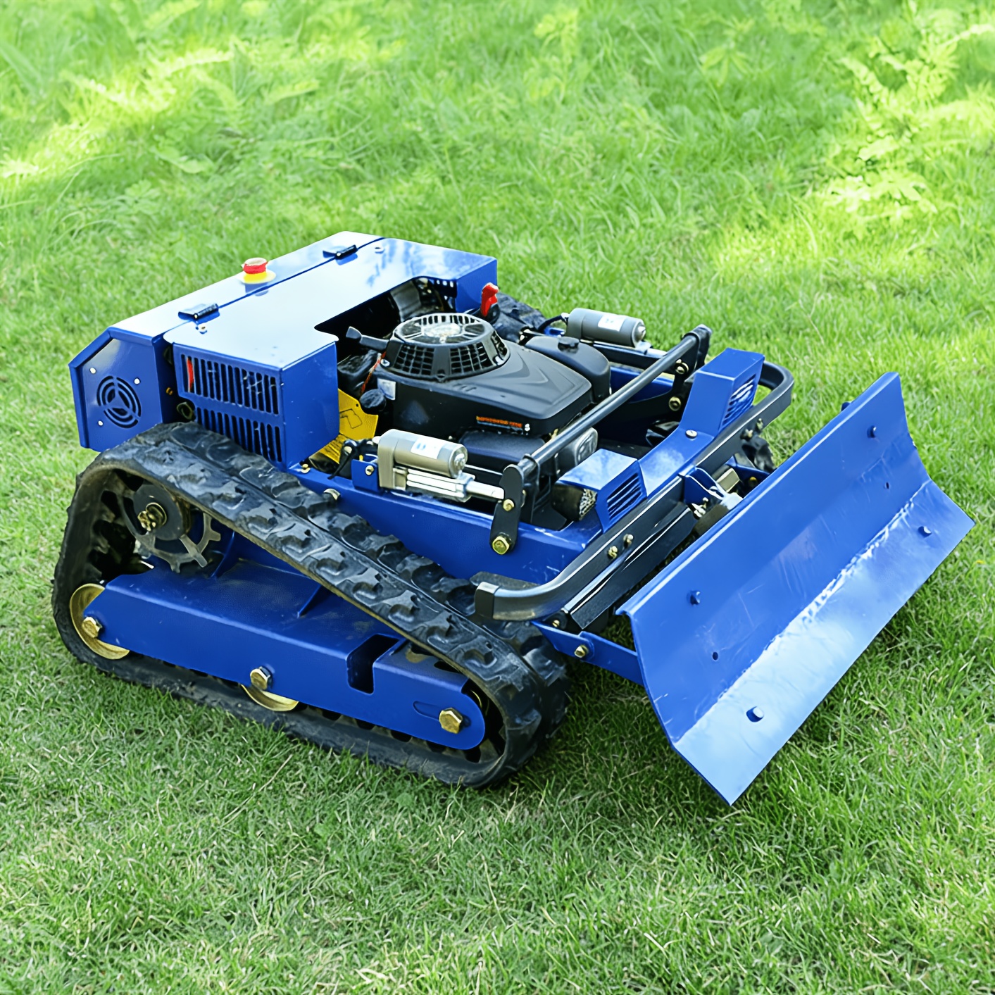 Artikelbild   roboter-rasenmäher, schneefräse und rasentraktor, der auf einem 4-takt-benzinmotor arbeitet und sich selbst auf hängen bis zu 45° bewegen kann, ausgestattet mit einer zero-turn-fernbedienung, gummigurten und einer schneeschaufel.