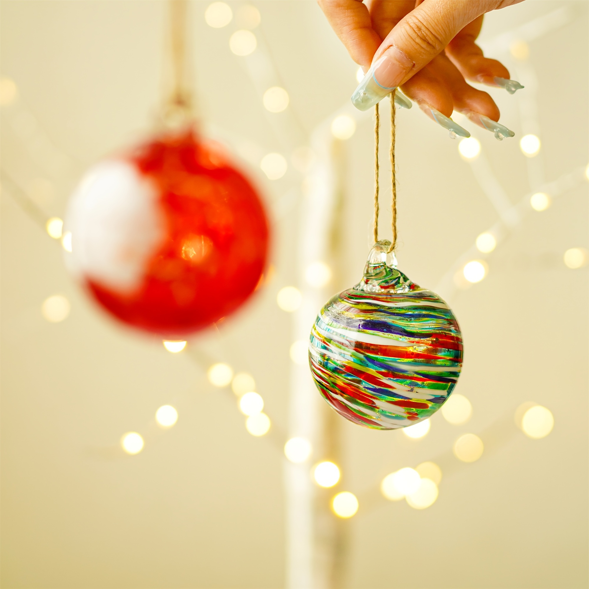 6pcs Exquisite Hand-Blown Glass Ornaments Balls - Suspended Friendship Gazing Balls for Home Window and Outdoor Garden Patio Christmas Decorations_voghion.com