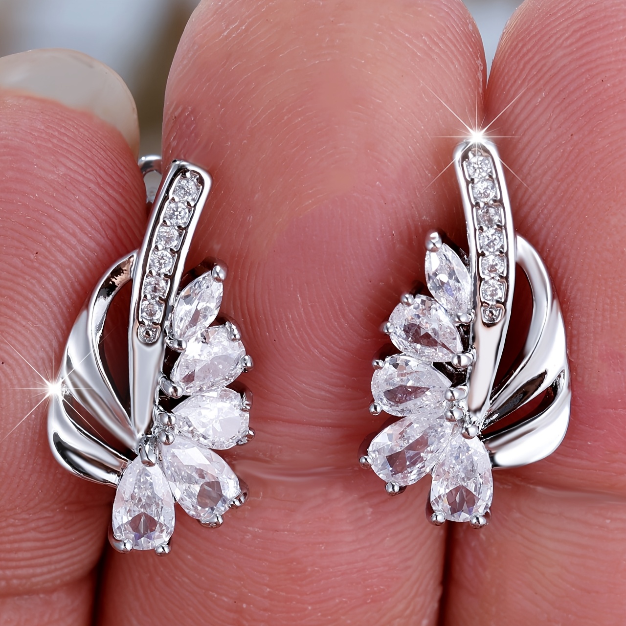 Women's Luxurious Elegant Drop Earrings with Synthetic Zirconia