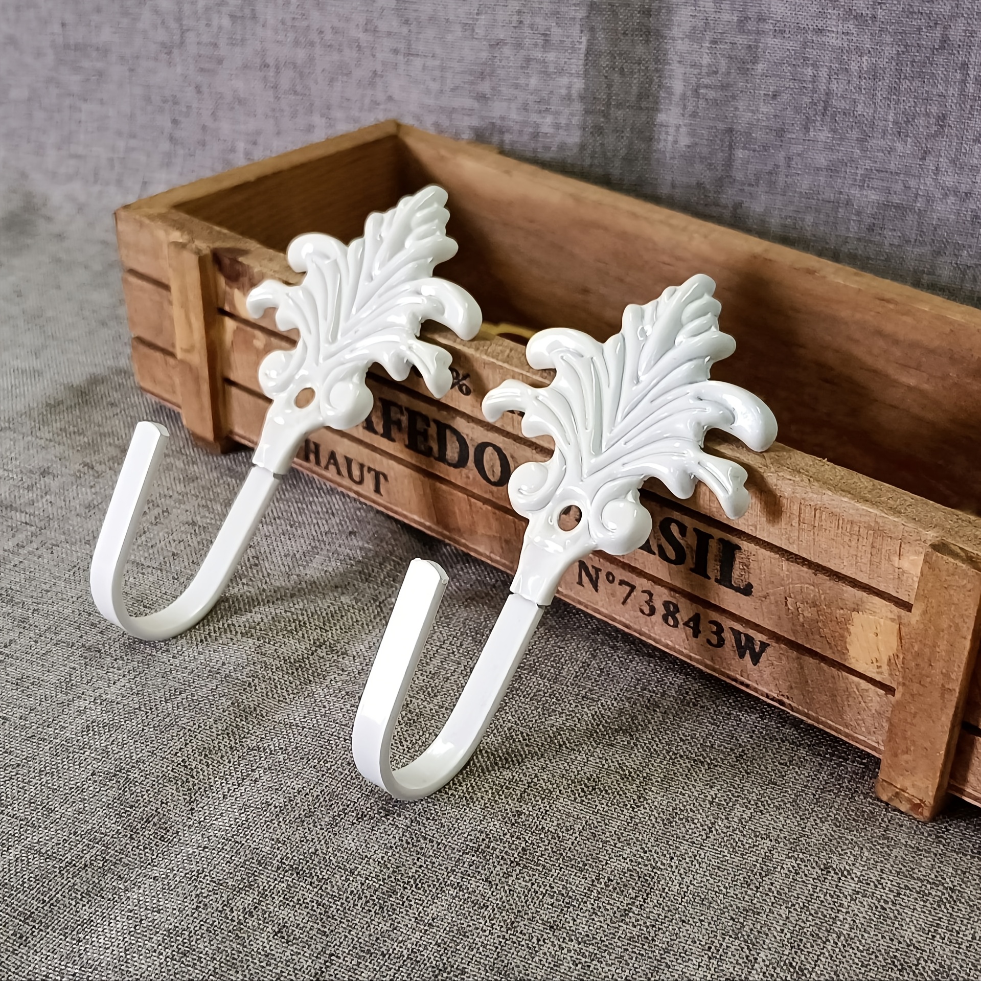 2pcs Modern Minimalist Clover Hooks, Curtain Hooks, Curtain Wall Hooks, Shower Curtain Hooks Coat Hooks