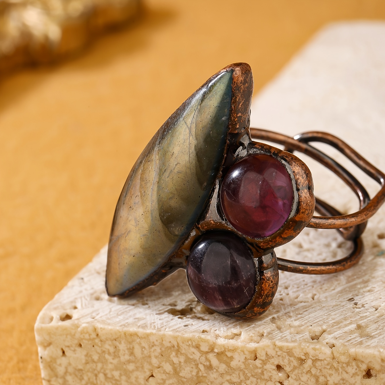 

Vintage Style Natural Labradorite And Amethyst Ring - Adjustable Copper Band - Perfect For Parties And Events - Year-round Wear