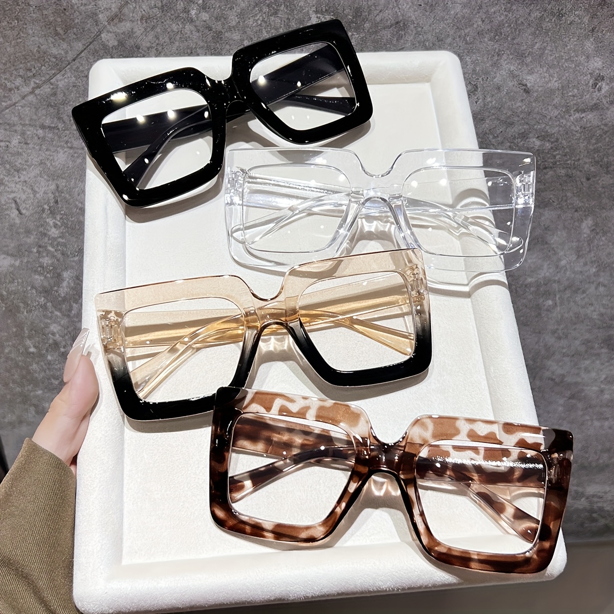 

4pcs Oversized Retro Glasses Set For Women, Ideal For Outdoor Activities And Office Reading - Decorative Gift