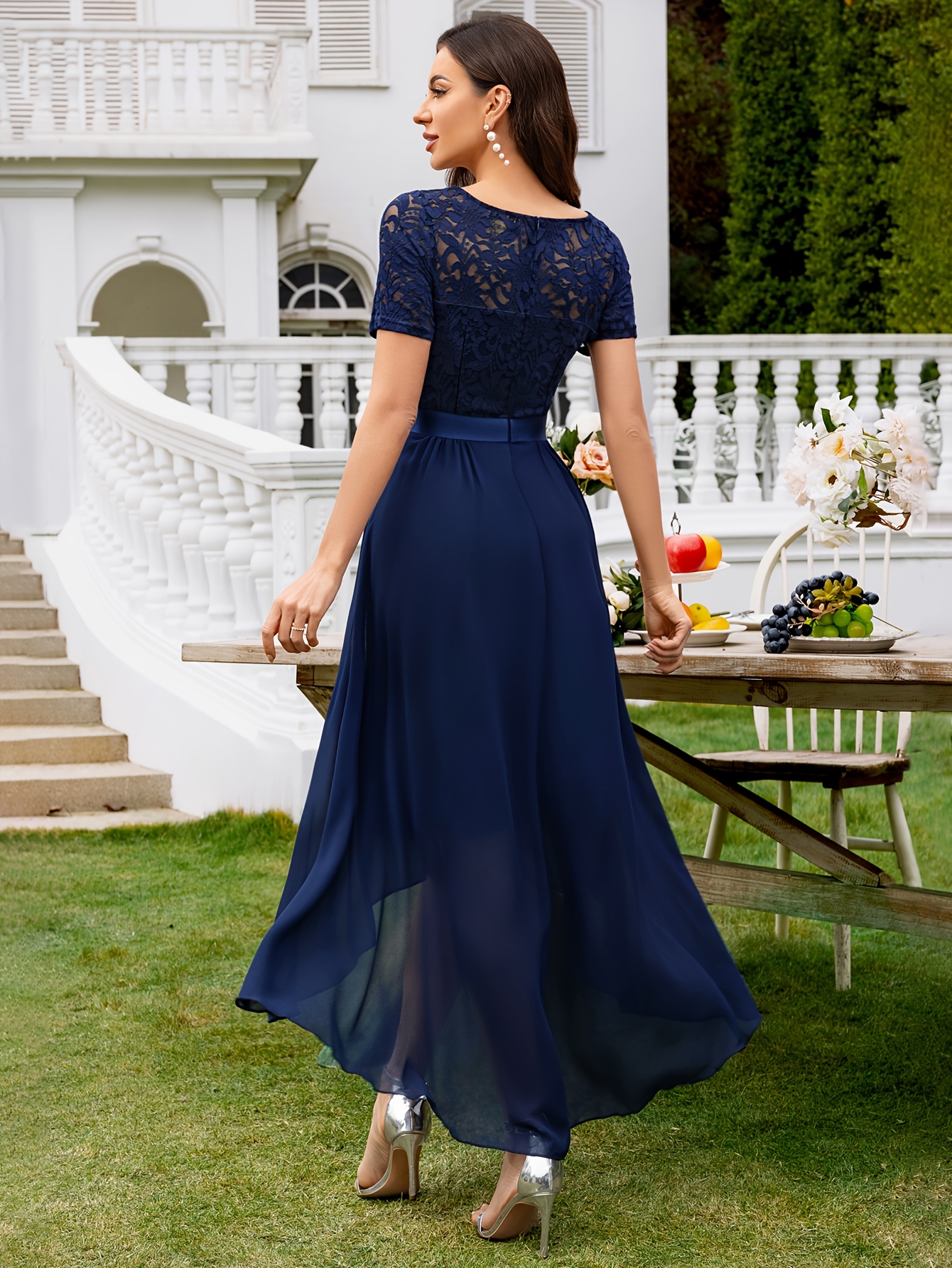 24248A Moteriška elegantiška gėlėta nėriniuota suknelė V formos iškirpte, trumpomis rankovėmis, trumpu priekiu, ilgu galu, šifono kraštu, dvigubo sluoksnio vestuvių vakarėlio suknelė