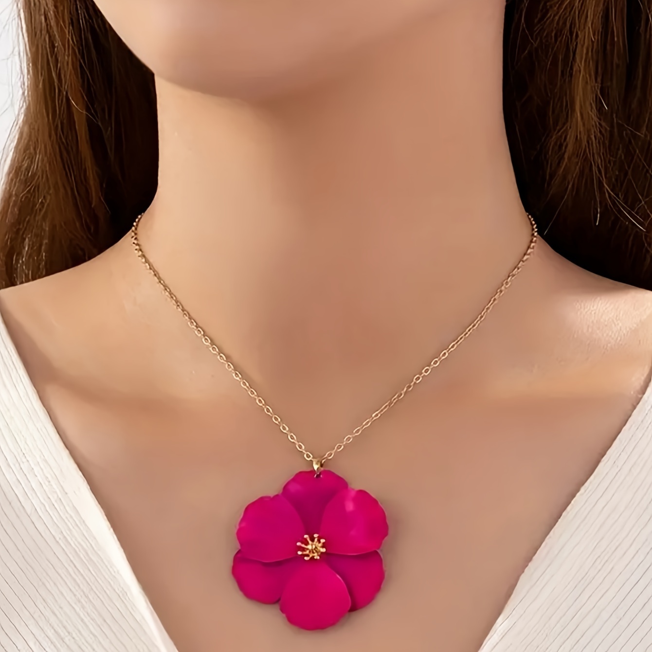 

Collier pendentif tendance et sexy, pendentif fleur peinte rose, collier chaîne dorée, accessoire de bijoux pour femmes.