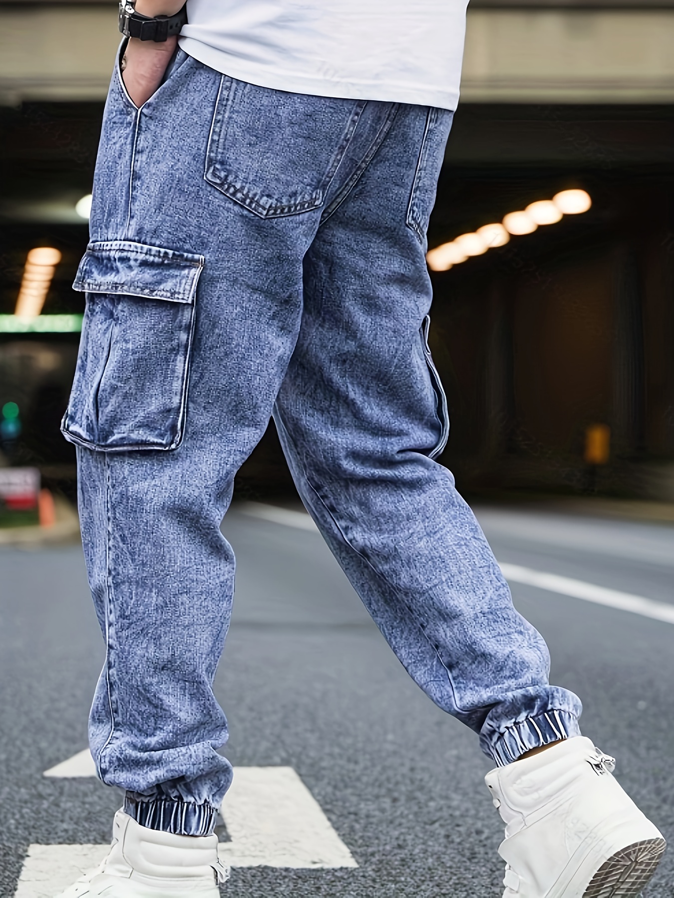 Men's stylish ankle-length jeans, versatile and trendy