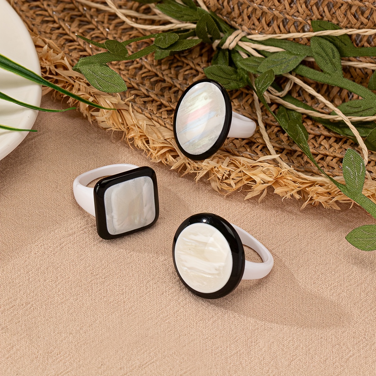 

Elegant 3pcs Set: Chic Geometric Acrylic Rings With Iridescent Shell Accents - Casual Attire, Flat Round, Pearl