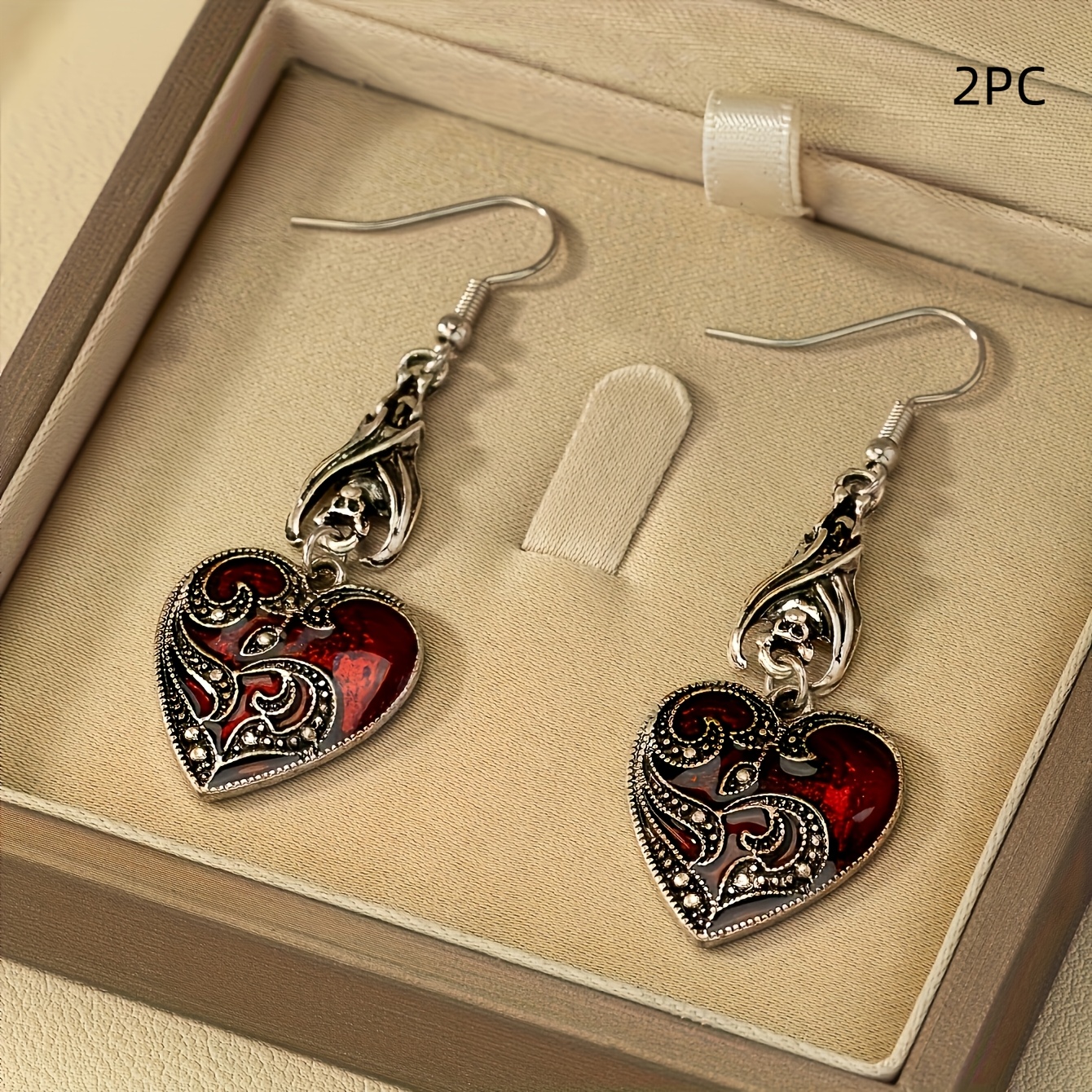 TEMU 2pcs Women's Gothic Bohemian Bat & Red Heart Drop Earrings - Dark Suitable For Daily Wear, Parties, Halloween, Valentine's Gift, K Plated