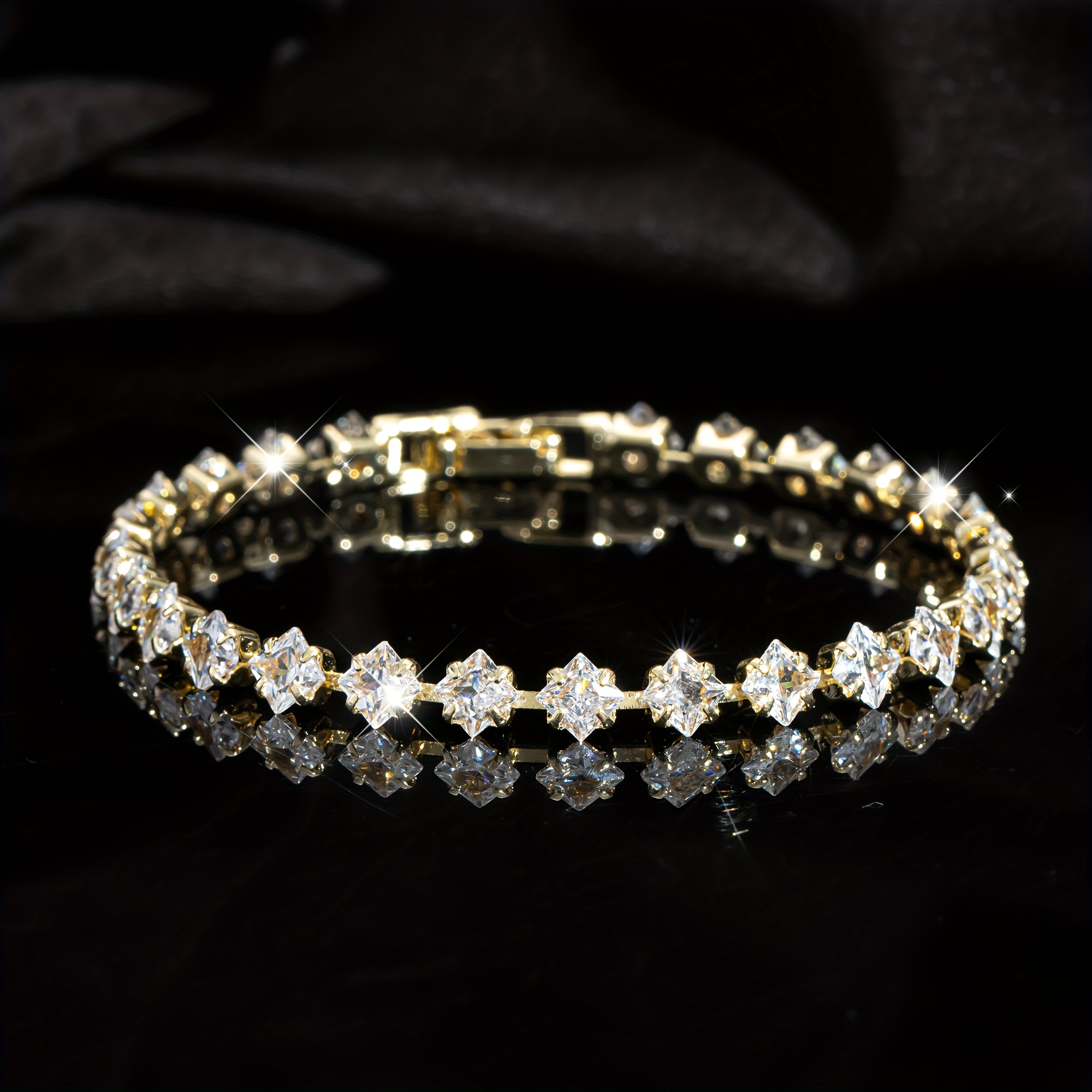 TEMU 1pc Simple And Fashionable Square , Exquisite And Charming Copper Hypoallergenic Fashion Bracelet For Spring And Summer, Sparkling Synthetic