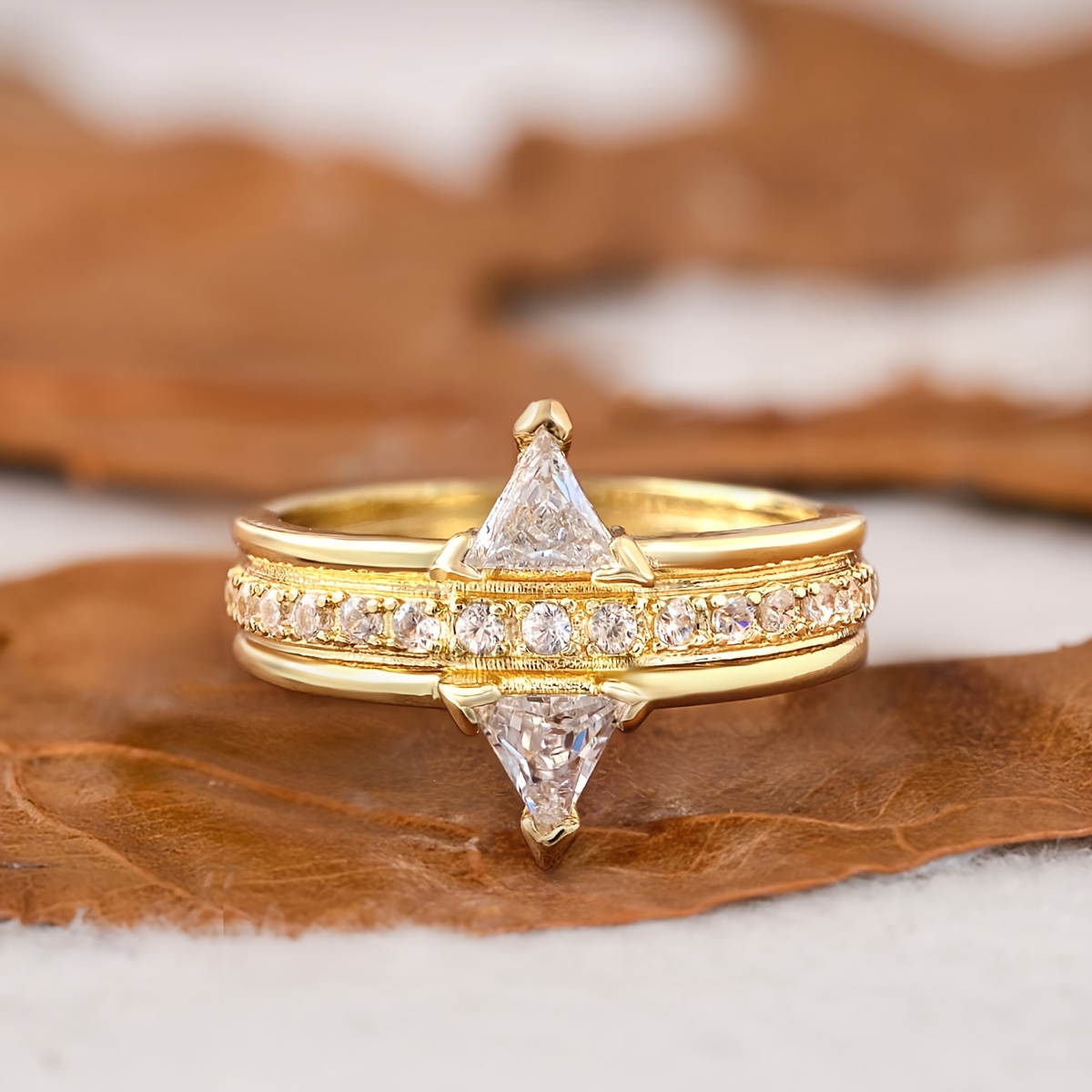 Women's Elegant Triangle-Shaped Decorative Ring for Special Occasions