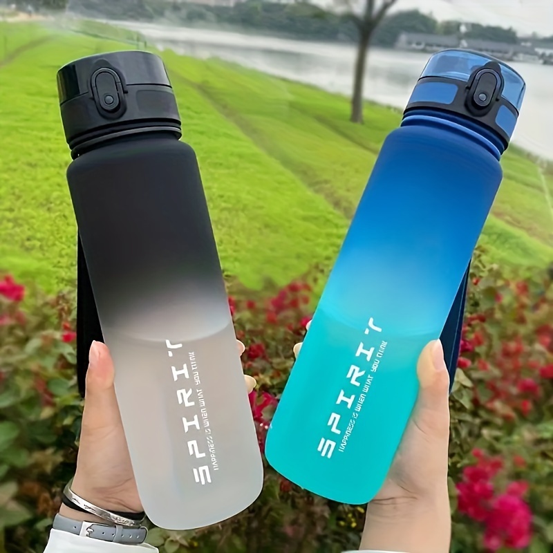 

1pc Gradient Sports Water Bottle With Straw Lid, Leak-proof Pc Material, 750/1000ml Capacity, Black To Blue/white To Turquoise Gradient, Gym, , Hiking & Hot/cold Drinks