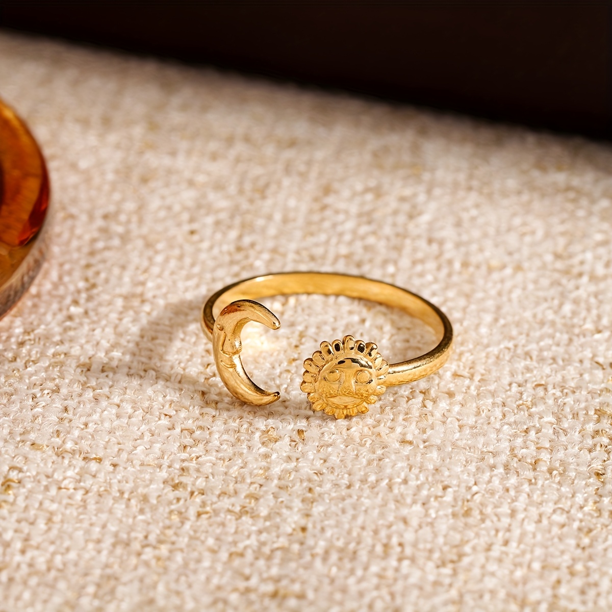 TEMU Anillo Abierto de Acero Inoxidable Sol y Luna, Diseño Antropomórfico con Estética Vintage, Ideal para Entusiastas del Vintage y Amantes de la