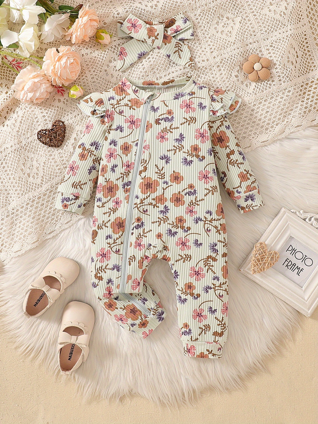 Autumn And Winter Baby Girls' Clothing Featuring Long-Sleeved Floral Rompers with Flutter Sleeve Designs. Newborn Outfits Paired with Headbands, Showcasing a Sweet And Fresh Style Suitable for Infants And Toddlers. Stylish And Exquisite Rompers for