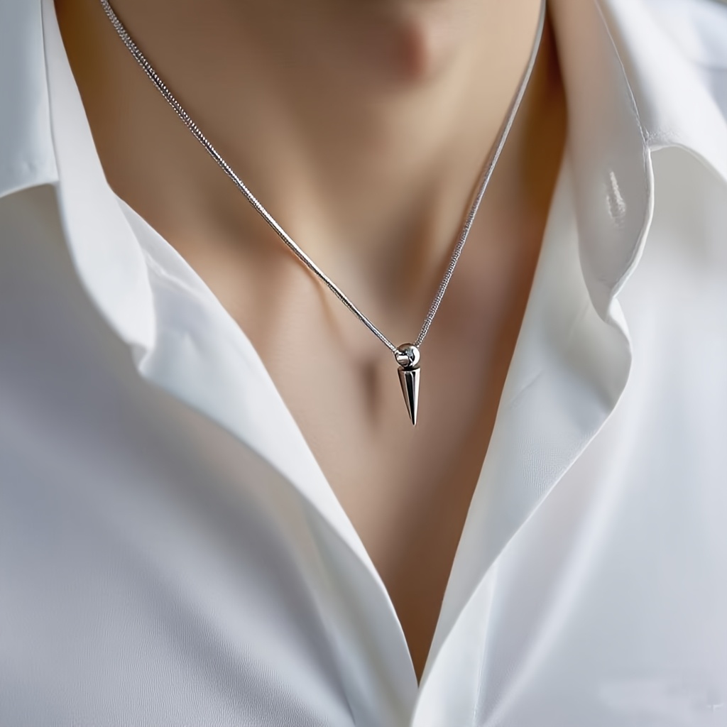 TEMU 1pc Colgante de Pica para Hombre, Collar Minimalista para Hombre con Diseño de de Serpiente y Hueso, Cadena de Clavícula, Diseño Hip Hop, Cadena