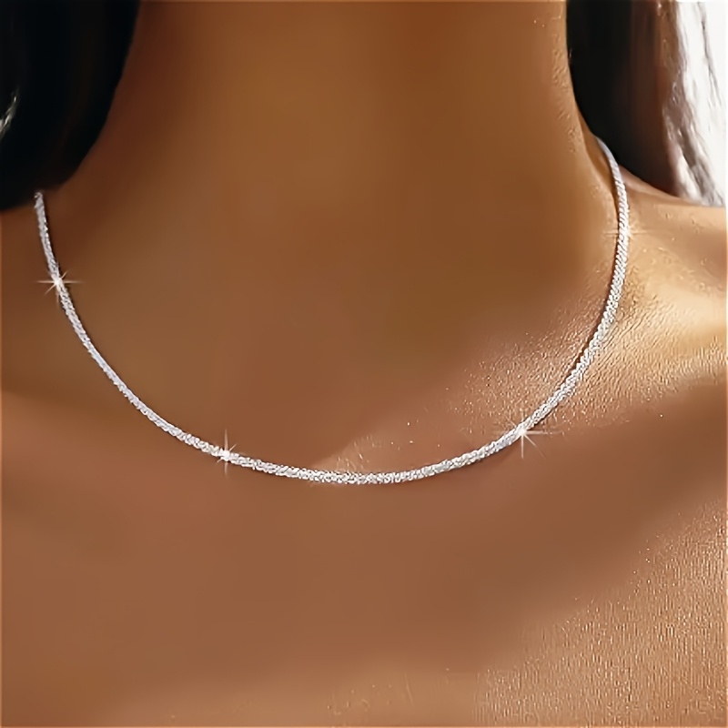 E-shop silbrige Premium-Edelstahl-Schlüsselbeinkette im minimalistischen modischen Himmel-Sternenlicht-Funkele-Design, hypoallergene multifunktionale