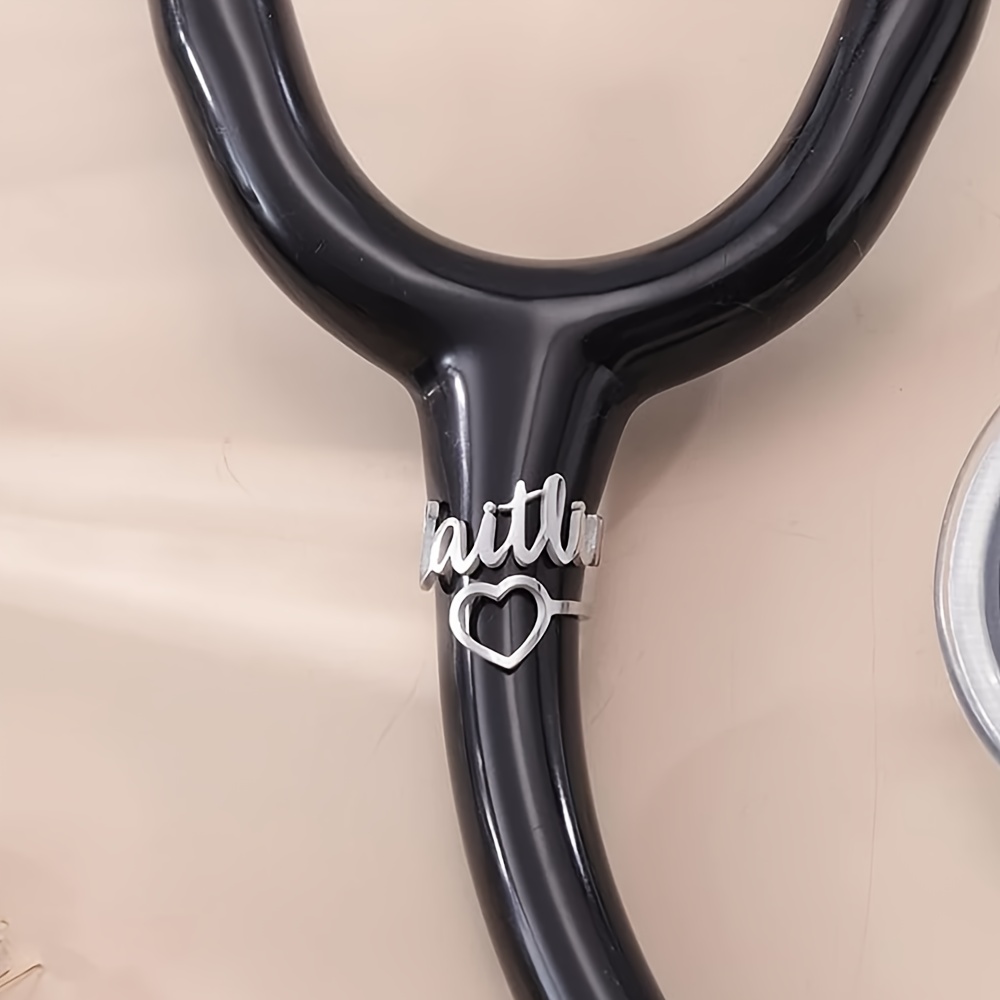 E-shop Personalisiertes Vintage-Stethoskop-Namensschild, Eleganter Ring mit Stethoskop-Anhänger – Geschenk für Krankenschwestern, Ärzte und Studenten