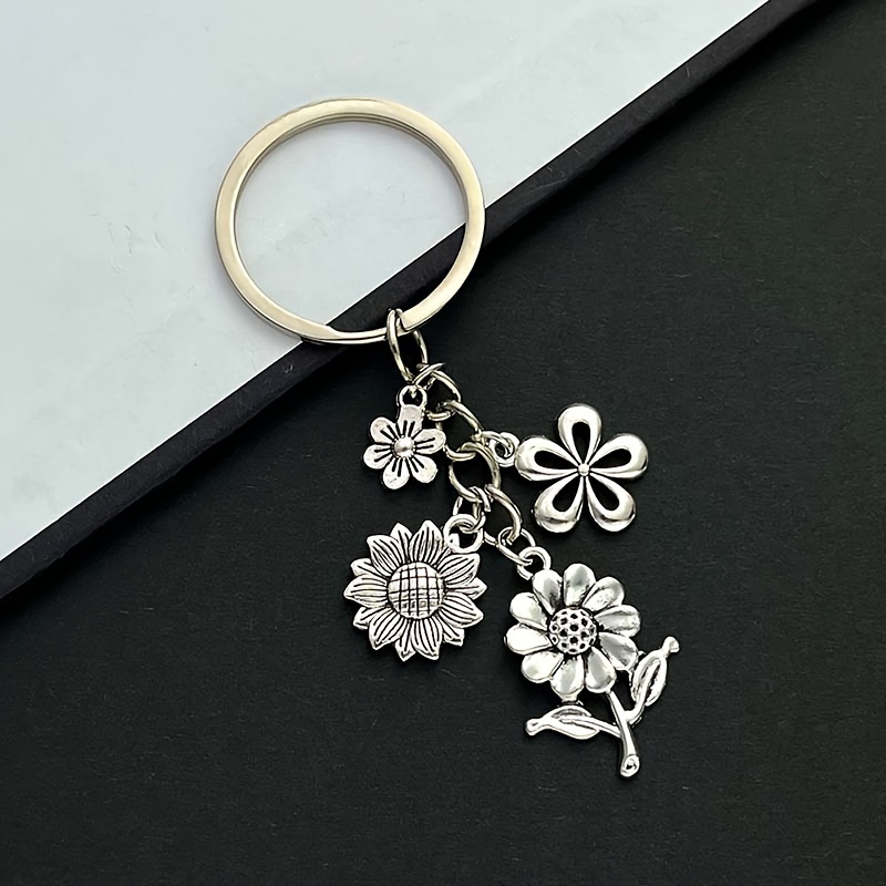 1pc Of Trendy Sunflower Keychain, Made Of Alloy Metal, A Gift For