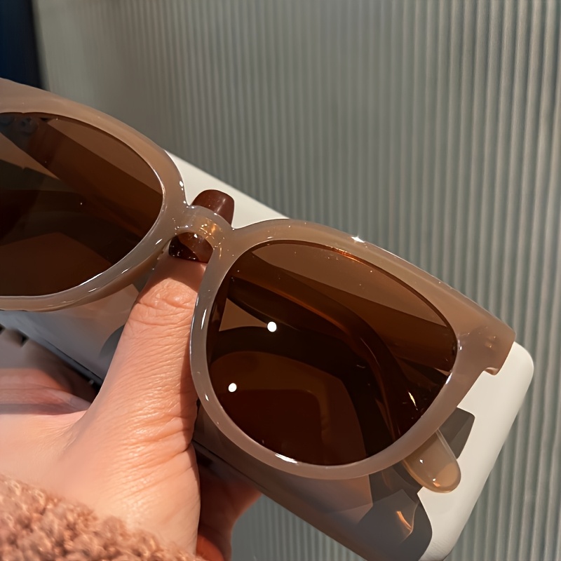 Sunglasses Womens Trendy 2025 Classic Round Retro Vintage Shades Large Frame SOJOS Sunglasses Womens Trendy 2025 Classic Round India | Ubuy main image 4