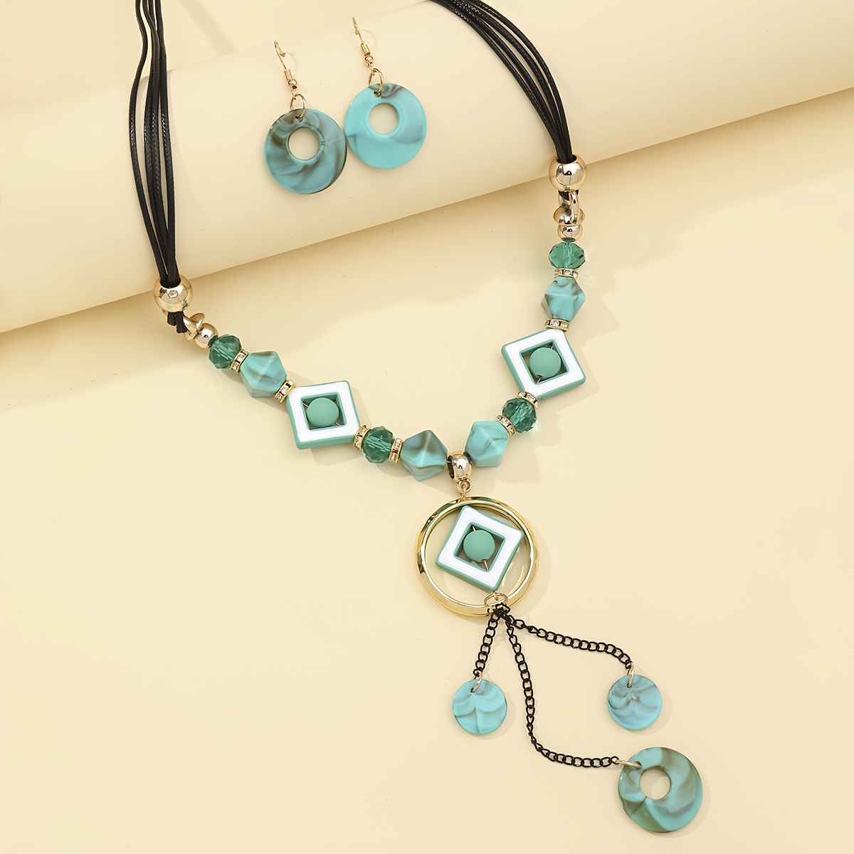 

Trendy Geometric Green Round And Square Jewelry Set Vintage Style Necklace And Earrings Set Jewelry Accessories For Women