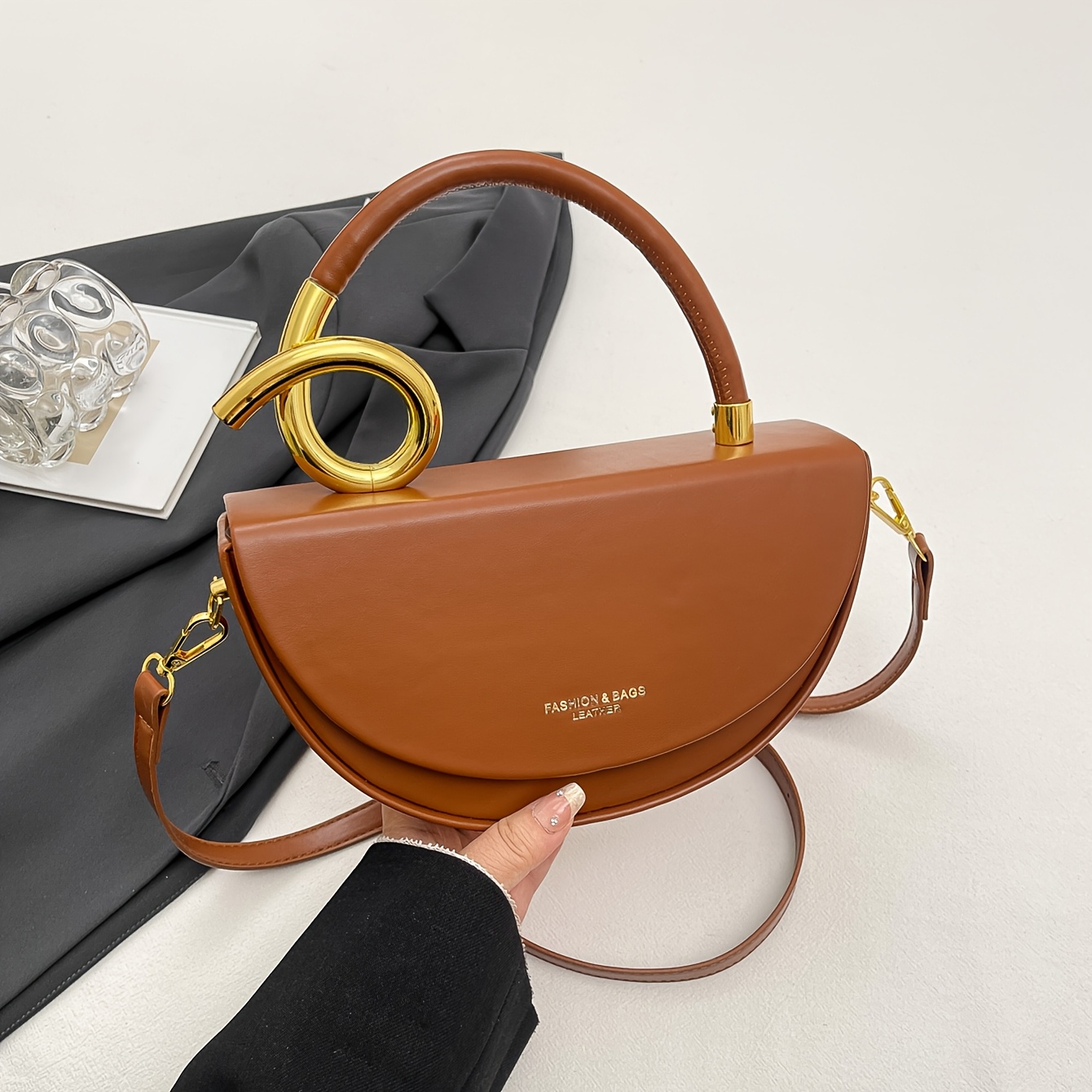 Image of Women's Crossbody Bag In Solid Sleek Color, Featuring Pu Fabric Flip Cover. Stylish And , Perfect For Office Workers, Commuting, , And Dating