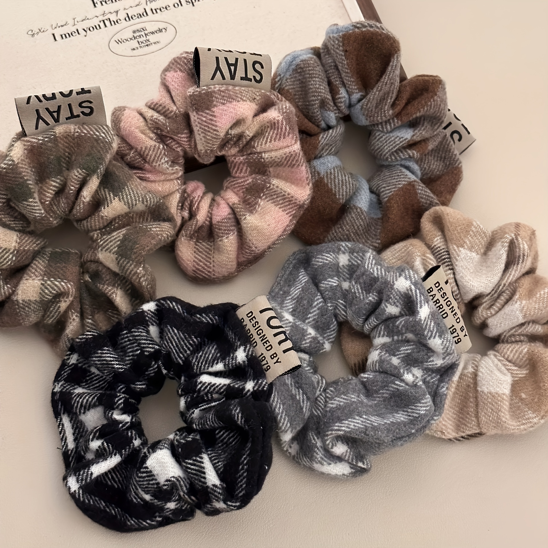 

6-pack Women's French Vintage Scrunchies, Gradient Color, Flannel Hair Ties, Hair Accessories For Autumn Winter, , Hollow-out Design, Assorted Colors, Hair Bands And Headbands For Daily Use