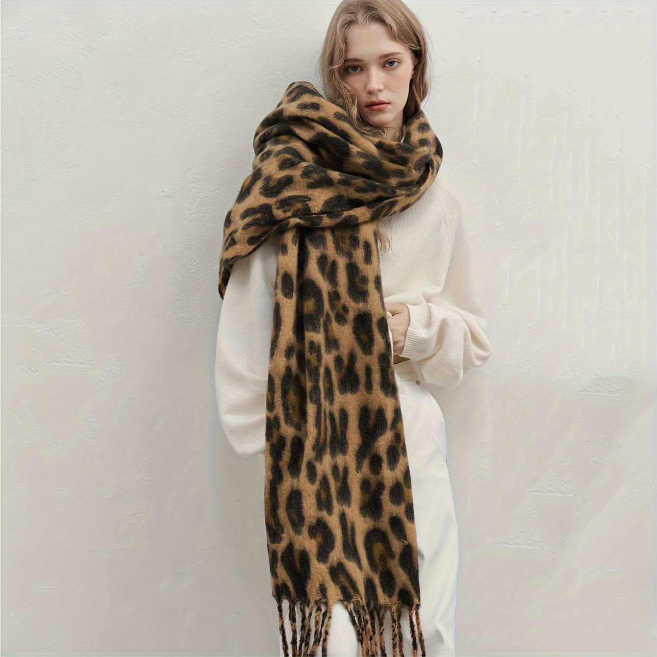 Image of A Thick, Lazy-style, High-end, Versatile Leopard Print Scarf For Autumn And Winter
