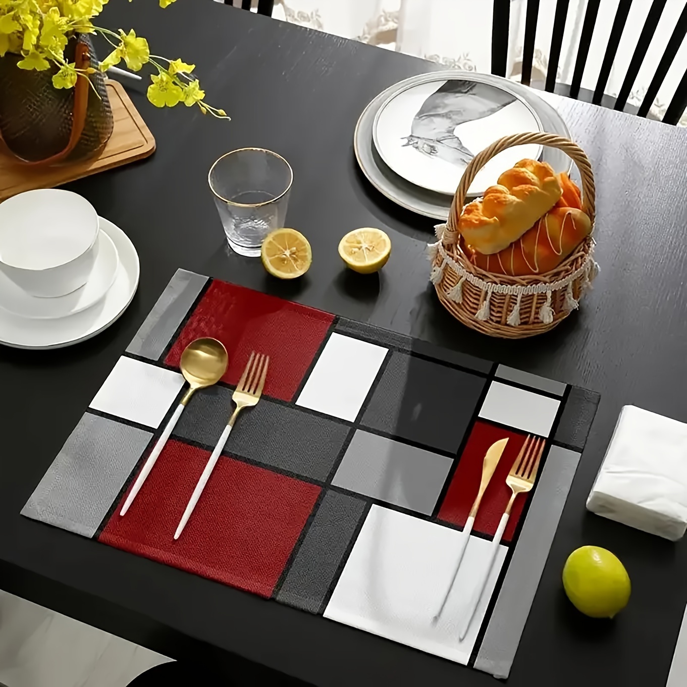 

Luxury 4pcs/6pcs Set Of Placemats - Heat-resistant, Vibrant Geometric Pattern, And Waterproof, Suitable For Holiday Parties, Coffee Tables, Restaurants And Home Decoration