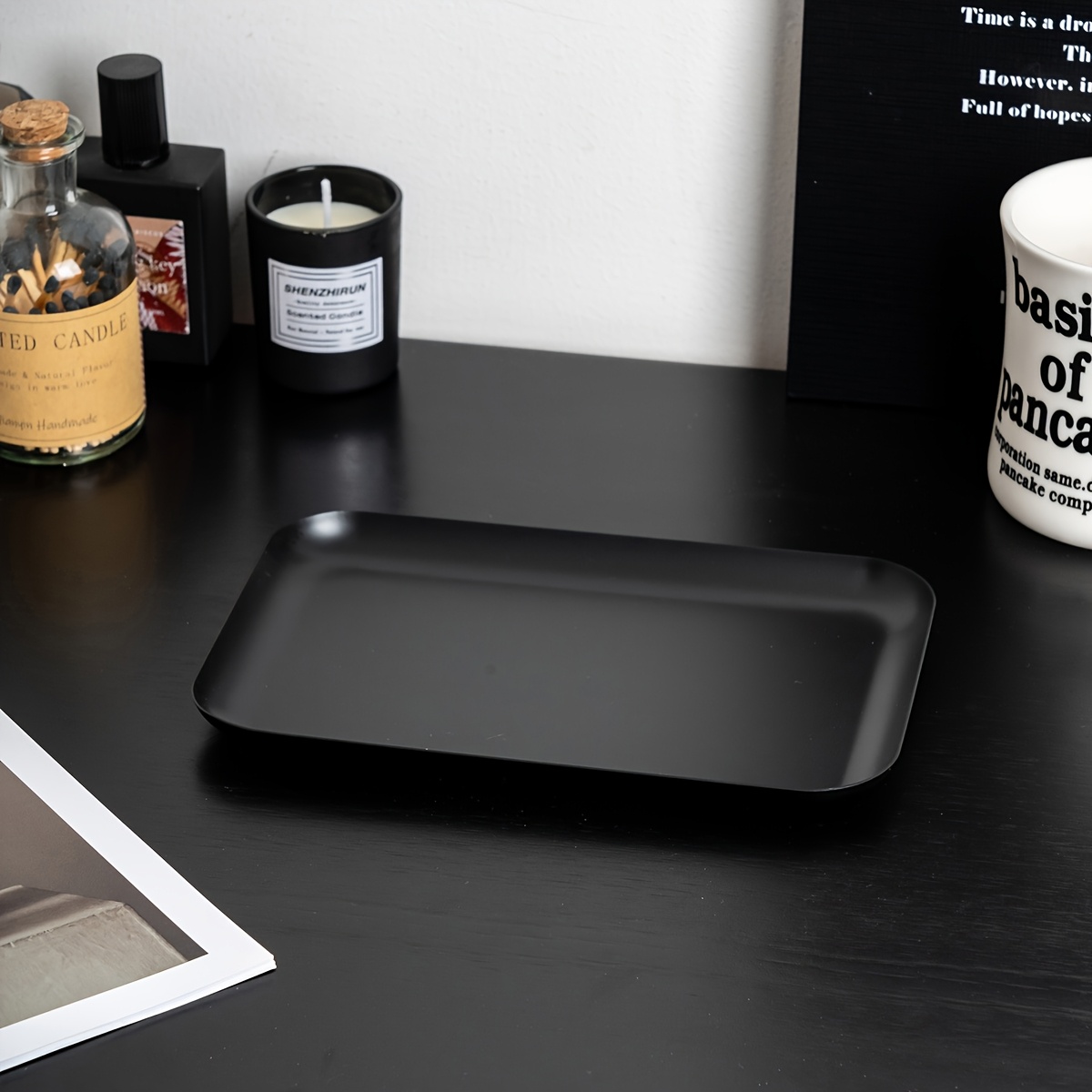 Image of A Rectangular Jewelry Storage Tray With A , Suitable For Organizing Jewelry, Scented Candles, Cosmetics, Skincare Products, And For Use As A Decorative Tray On Bathroom Countertops, Jewelry Trays