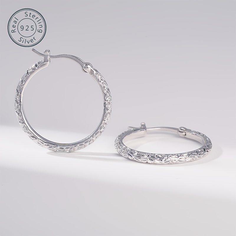 925 sterling silvery hoop earrings italian hand carved diamond cut clasps designed for     vintage   is   for ladies wives   mothers birthdays anniversaries valentines gift boxes Product details 3