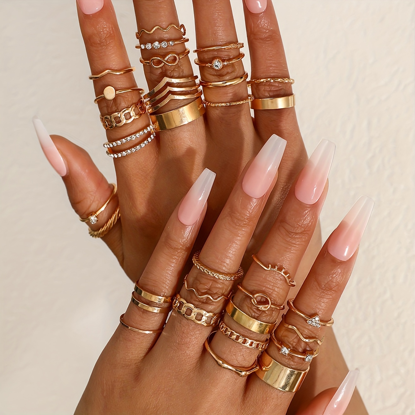 E-shop 30-teiliges Set aus legiertem Eisen, Ring-Set mit Ringband eingelegten Strasssteinen für Damen, modische, elegante, lässige, geometrische,