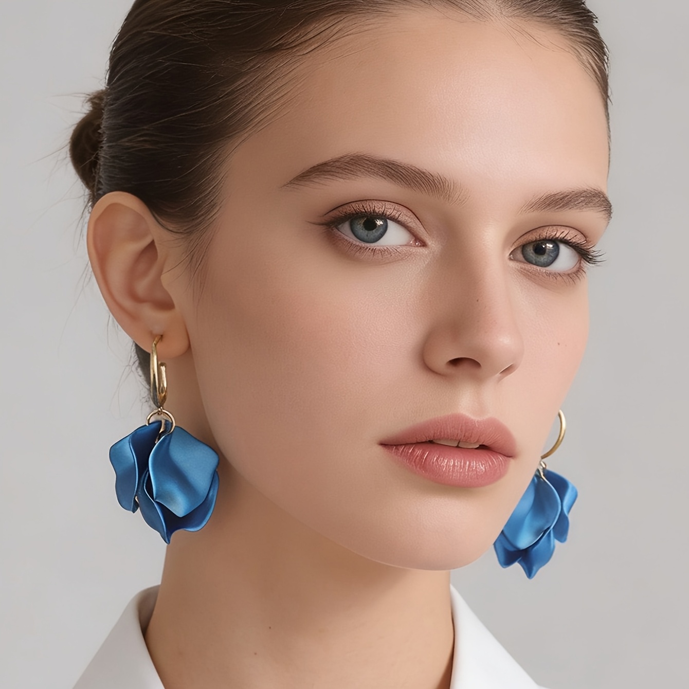 E-shop Ein Paar elegante, süße stilvolle Acryl-Blumen-Creolen für Damen, geeignet als Accessoires für Feiertage, Geburtstage, Dates, Bälle, ,