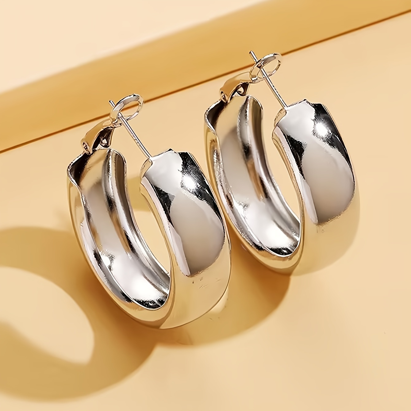 Image of A Pair Of European Style Fashionable Minimalist Y2k Metal Ear Loops Women's Festival Birthday Dating Party Vacation Shopping Daily Additions