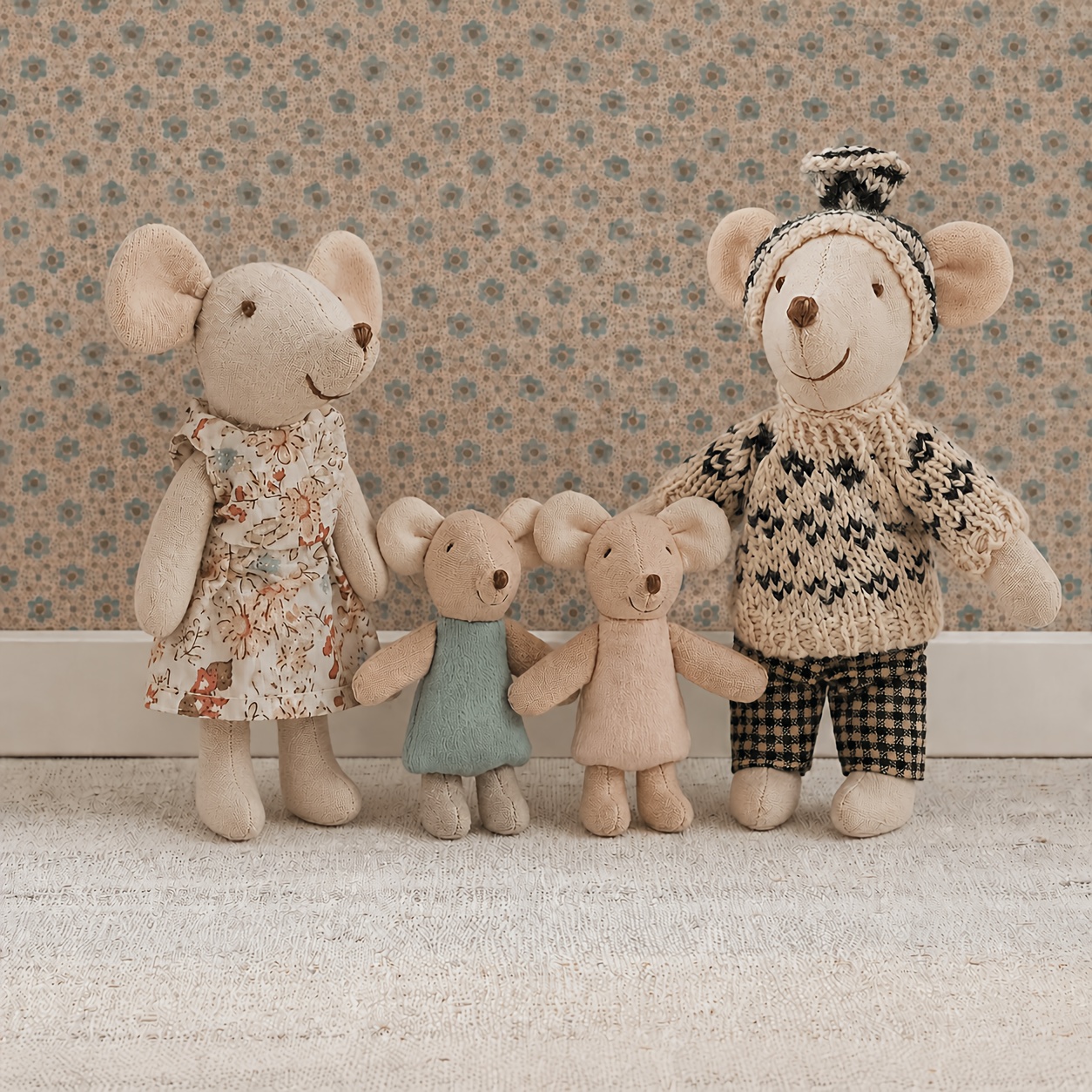Image of Multi-piece Set Of Nordic-style Creative Cartoon Animal Mouse Dolls, Play House Plush Toys, Family Set, Children's And Babies' Fun Dolls, Stuffed Dolls, Christmas And Halloween Gifts