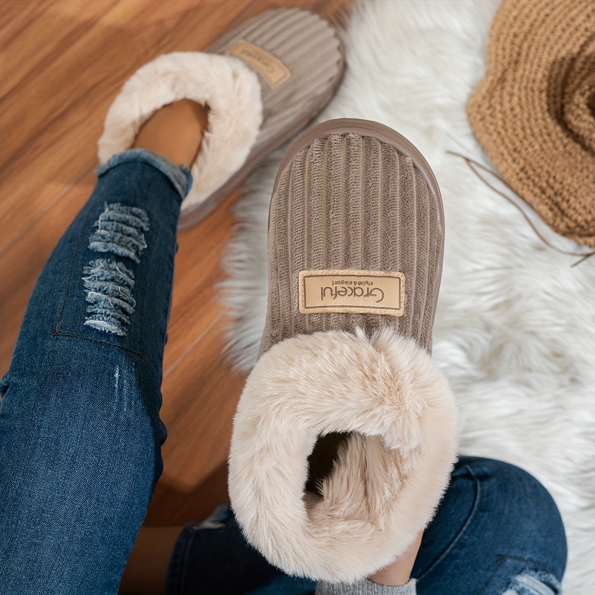 Image of Winter Minimalist Fashion Indoor Home Slippers, Warm Thickened Cold-proof Slippers With Thick Soles And -bottomed Wrap-around Heels, Women Shoes