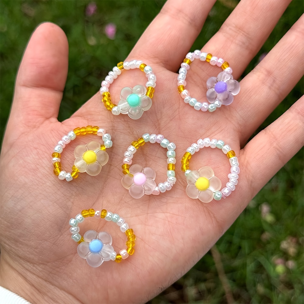 Vintage Boho Flower Ring Set for Women - 20 Pcs Beaded Stretch Rings