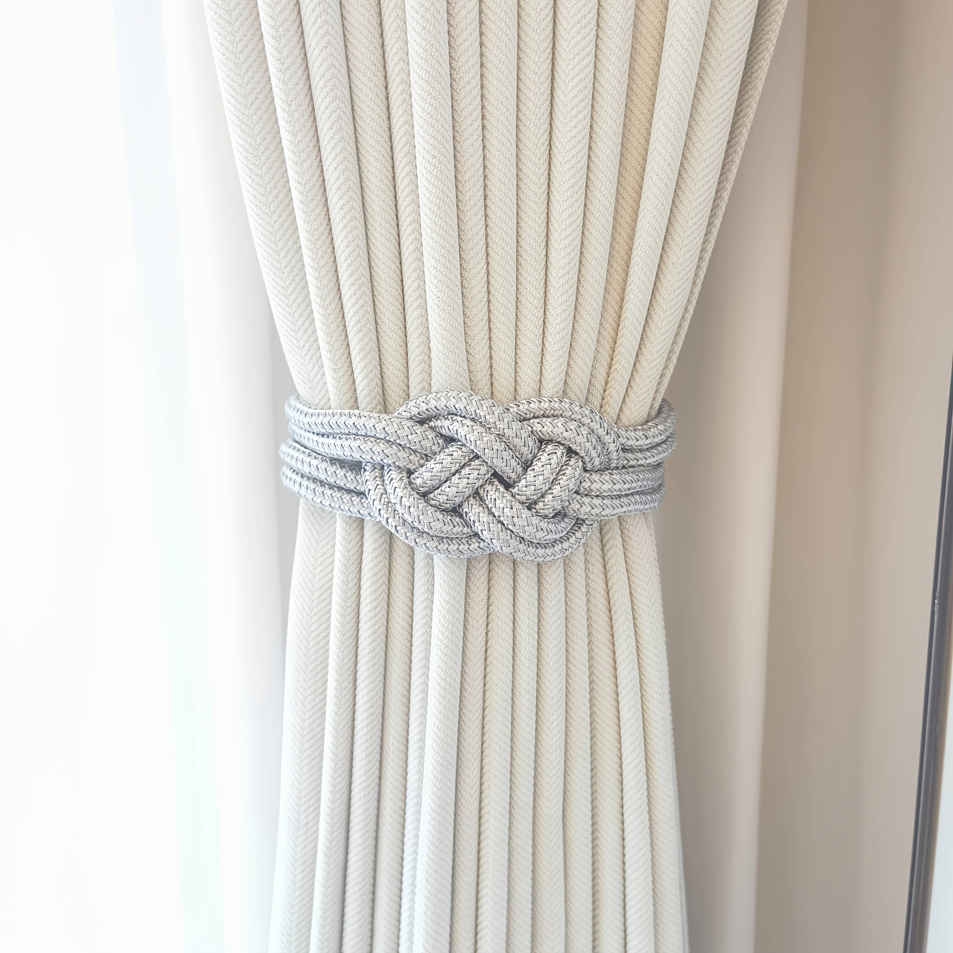 1pc of Stylish Magnetic Curtain Tie, Polished Surface Plastic Wall Hanging Rope, with Chinese Knot Design, Easy to Install Light Luxury Decorative Buckle, Suitable for Bedroom, Practical Hook