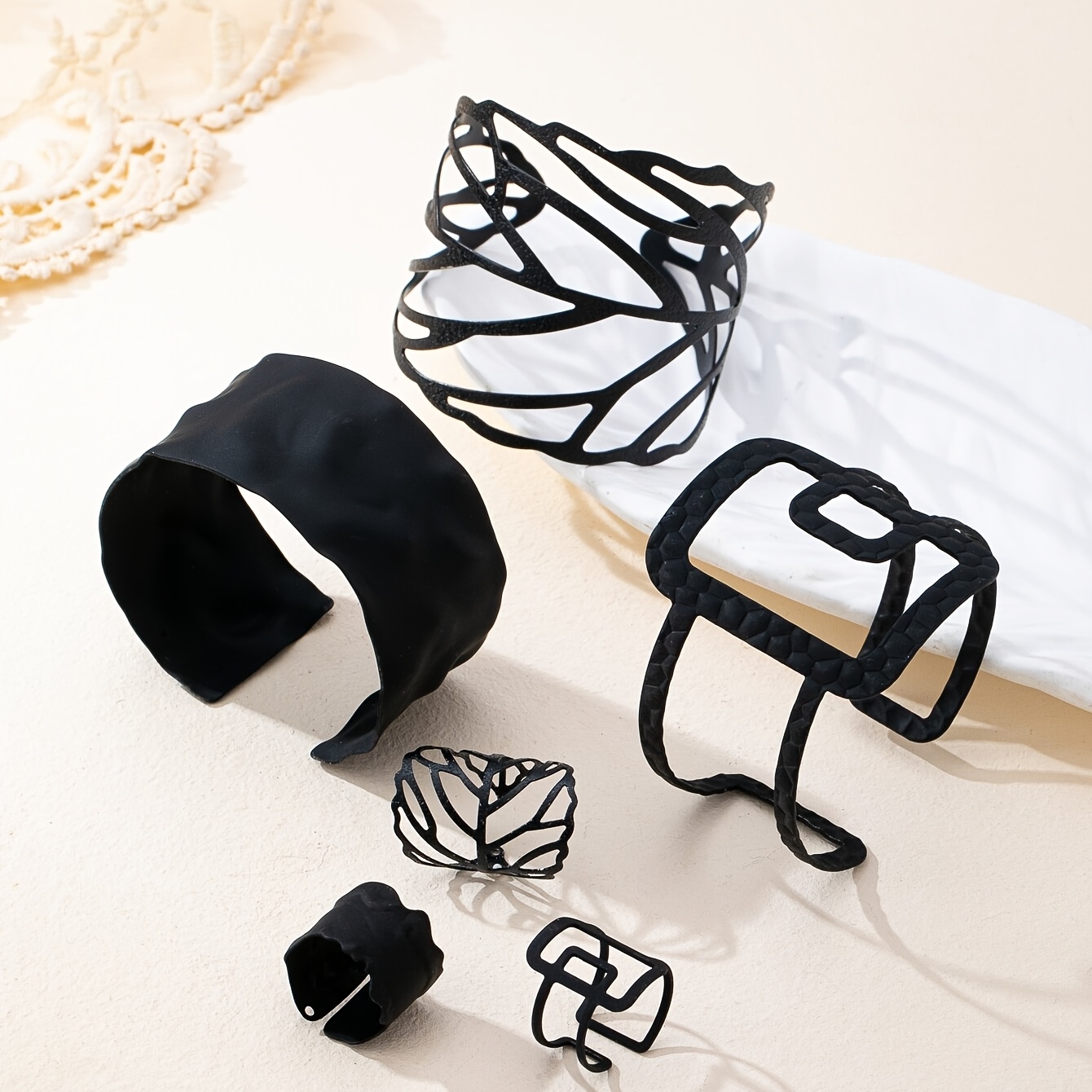 TEMU 3 Pairs Of High-end Black Irregular Shaped Bracelet Ring Sets, Essential For Artistic Outfits