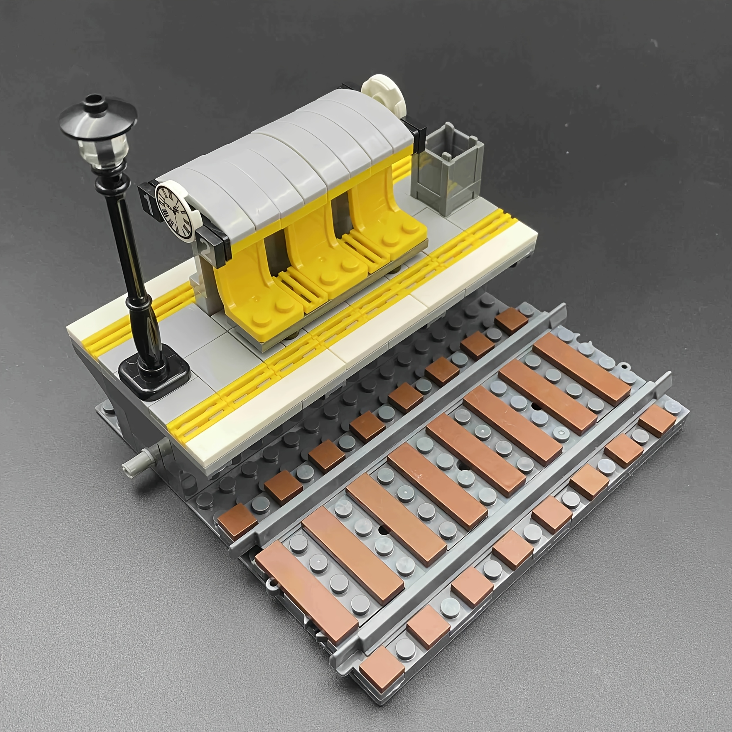 166pcs Train Station MOC Building Blocks Set