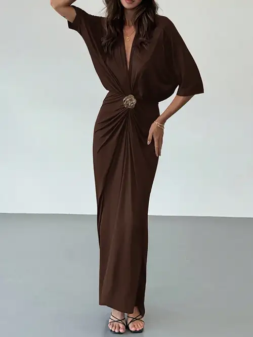Ladies Elegant and Exquisite Deep V-neck Waist Five-point Sleeve Metal Flower * Decorated with Brown Long Date Daily Party Dress Ladies Elegant and Exquisite Deep V-neck Waist Five-point Sleeve Metal Flower * Decorated with Brown Long Date Daily Party Dress