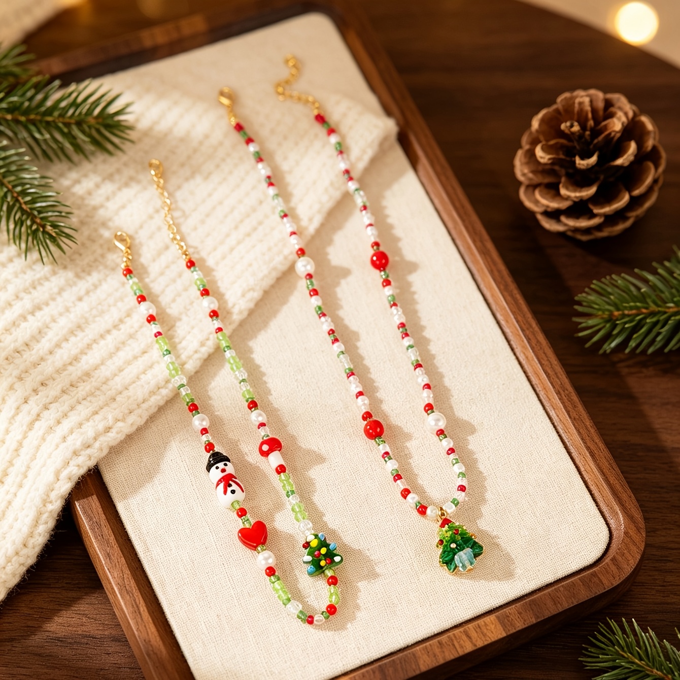 TEMU Collana con ciondolo ad albero di Natale tridimensionale con perline rosse e , 2 pezzi, lussuosa ed elegante, squisita collana natalizia, per le