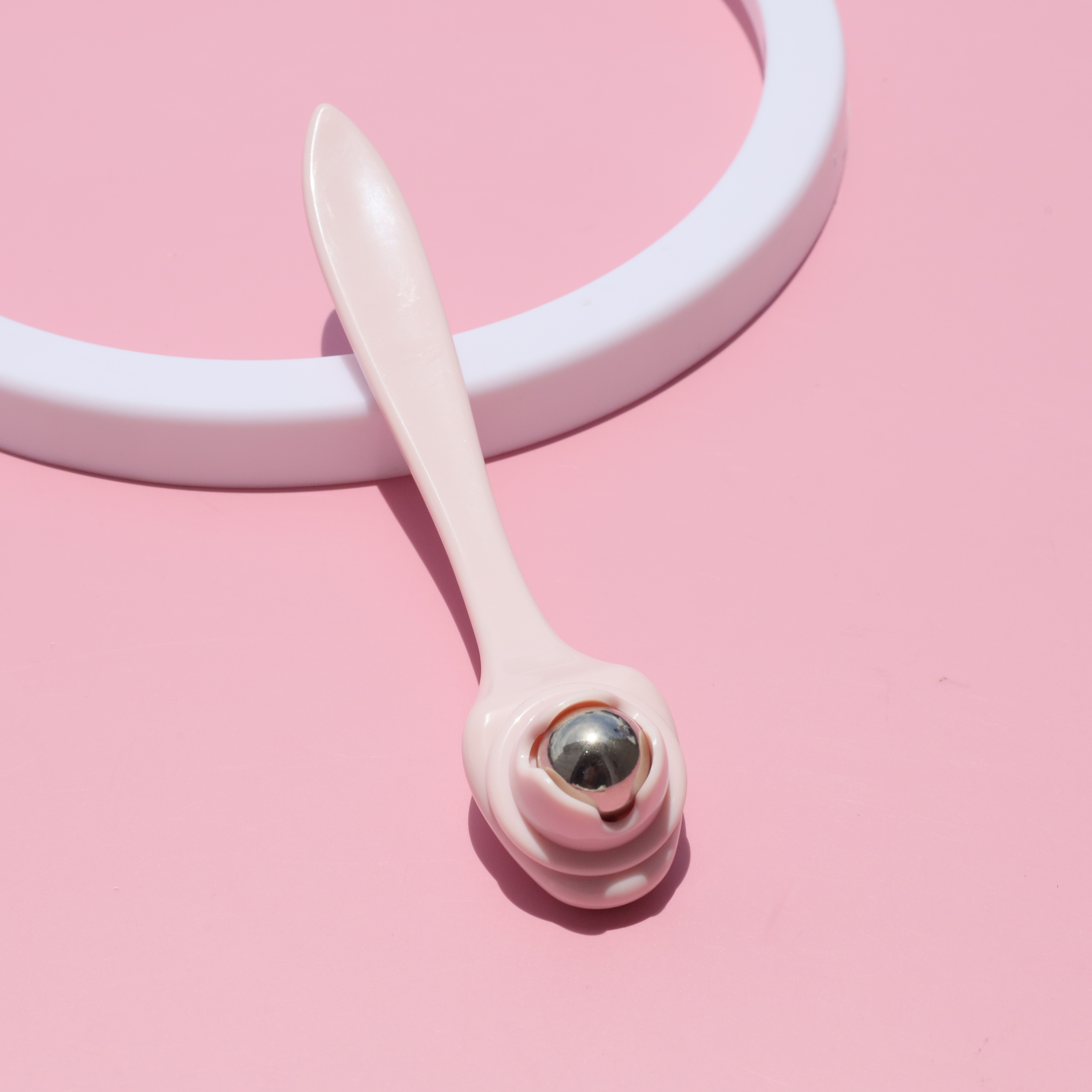 Image of 1pc Of Beauty Eye Massage Roller Featuring Roller Ball, A Manual Eye Massager Designed For Eye Care And Beauty
